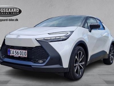 2vp platinum pearlwh/astral Brugt 2024 Toyota C-HR Style SUV | 369.900 kr.