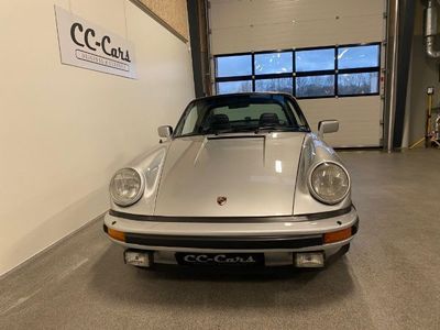 Porsche 911 Carrera