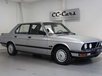 Sølv Brugt 1983 BMW 524 Sedan | 99.900 kr.