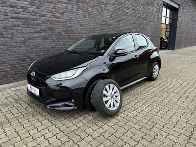 Sort Brugt 2021 Toyota Yaris Hybrid Active Hatchback | 174.900 kr. (God pris)