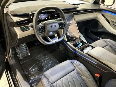 Sortmetal Ny 2025 Ford Explorer Extended Range SUV | 319.900 kr. (God pris)