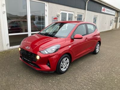Rød metal Brugt 2022 Hyundai i10 Essential Hatchback | 129.800 kr. (Fair pris)