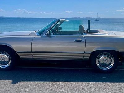 Guld Brugt 1987 Mercedes 560 | 255.000 kr.