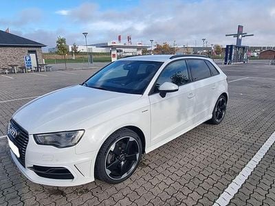 Hvid Brugt 2016 Audi A3 Sportback S-Line Hatchback | 153.500 kr. (God pris)