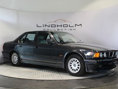 Lysblåmetal Brugt 1988 BMW 750 Sedan | 199.900 kr.
