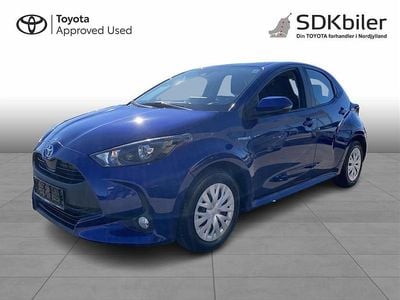Brugt Toyota Yaris Hybrid H3 116 HK (85 kW) 2021 8w7 cobalt blue Hatchback