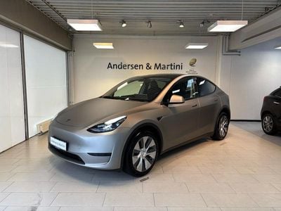 Hvid(graametalfolie) Brugt 2023 Tesla Model Y RWD SUV | 269.800 kr. (Fair pris)