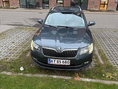 Grå Brugt 2015 Skoda Superb Elegance Stationcar | 129.900 kr.