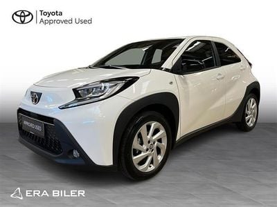 Hvid Brugt 2024 Toyota Aygo Active Hatchback | 144.900 kr. (Fair pris)