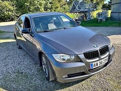Grå Brugt 2005 BMW 320 Sedan | 26.000 kr.