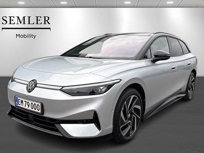 Sølvmetal Brugt 2025 VW ID.7 Style Stationcar | 519.900 kr.