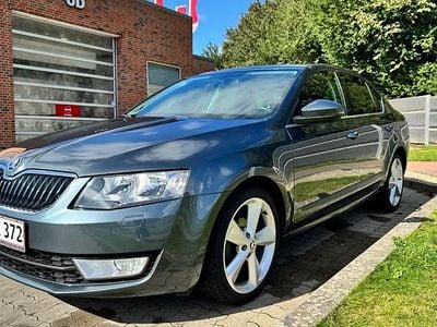 Grå Brugt 2015 Skoda Octavia Style Hatchback | 105.000 kr. (Dyr)