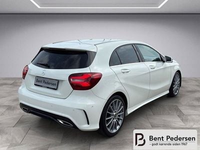 Hvid Brugt 2018 Mercedes A200 AMG line Hatchback | 189.900 kr.