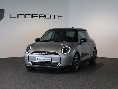 Sølvmetal Ny 2024 Mini Cooper Classic Hatchback | 265.000 kr. (Lidt for dyr)