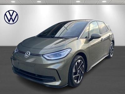 Mørkgrønmetal Brugt 2024 VW ID.3 Style Hatchback | 259.900 kr. (Lidt for dyr)