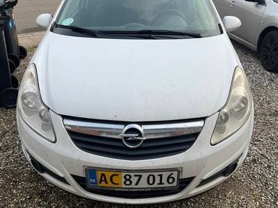 Hvid Brugt 2011 Opel Corsa Eco Hatchback | 15.000 kr.