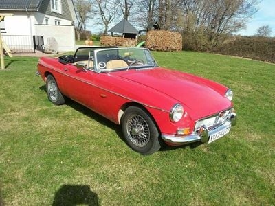 Brugt MG B 96 HK (70 kW) 1964 Rød Cabriolet