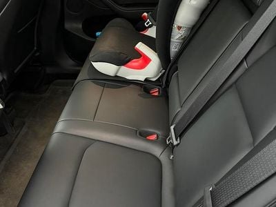 Quicksilver Brugt 2024 Tesla Model Y Long Range RWD SUV | 297.800 kr. (God pris)