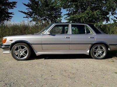 Sølv Brugt 1977 Mercedes 280 SE | 98.000 kr.