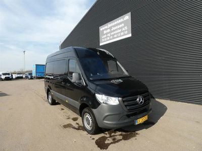 Sort Ny 2024 Mercedes Sprinter Van | 399.800 kr.