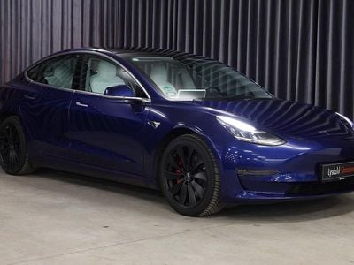 Mørkblå Brugt 2020 Tesla Model 3 Performance Sedan | 199.900 kr. (Fair pris)
