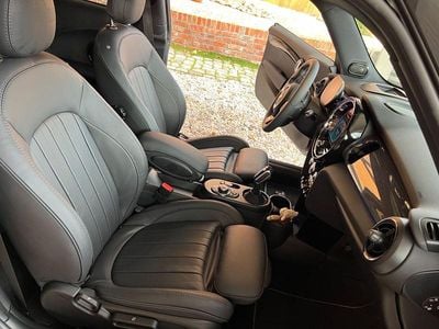 Grå Brugt 2022 Mini Cooper SE Premium Plus Hatchback | 155.000 kr.