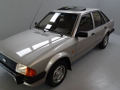 brugt Ford Escort 1,6 GL