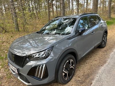 Grå Brugt 2023 Peugeot 2008 Allure+ SUV | 239.500 kr.