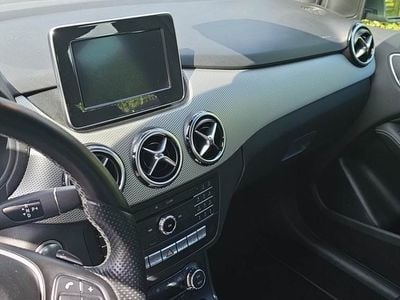 Mercedes B220