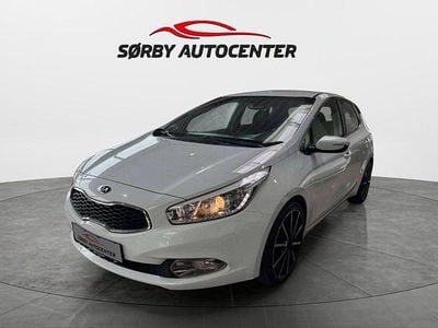Hvid Brugt 2013 Kia Ceed Premium Hatchback | 69.900 kr. (God pris)
