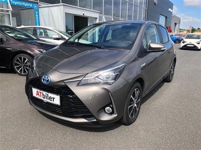brugt Toyota Yaris Hybrid 1,5 B/EL Premium E-CVT 100HK 5d Trinl. Gear