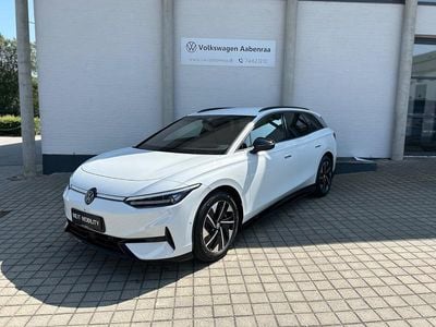 Hvidmetal Brugt 2025 VW ID.7 Style Sedan | 469.995 kr.