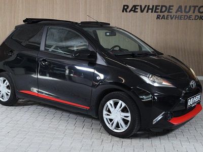 Sort Brugt 2016 Toyota Aygo x-sky Hatchback | 69.900 kr. (Lidt for dyr)