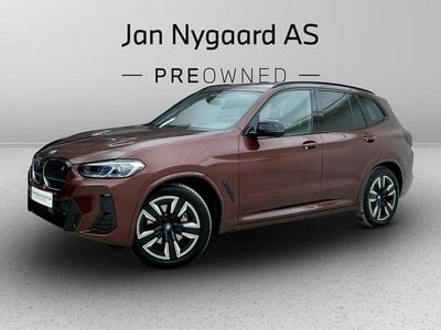 Bordeauxmetal Brugt 2024 BMW iX3 M Sport SUV | 449.000 kr. (Fair pris)