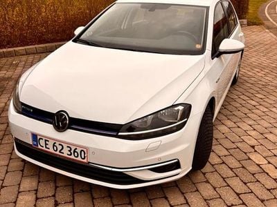 Hvid Brugt 2018 VW Golf VII Comfortline Hatchback | 179.000 kr. (Lidt for dyr)