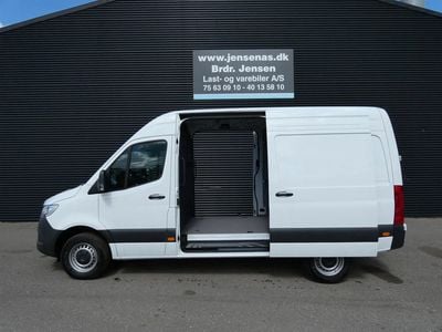 Hvid Ny 2025 Mercedes Sprinter Van | 425.000 kr.