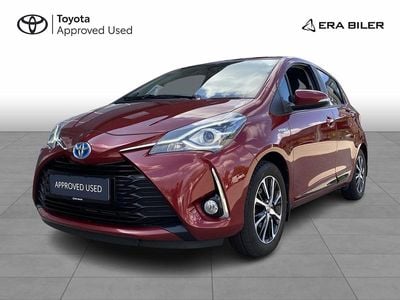 Rødmetal Brugt 2018 Toyota Yaris Hybrid H3 Hatchback | 129.900 kr. (Fair pris)