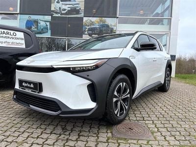 Platinum pearl white Brugt 2024 Toyota bZ4X Active SUV | 329.900 kr.