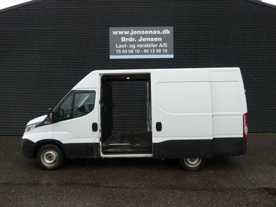 Hvid Brugt 2019 Iveco Daily Van | 145.000 kr.