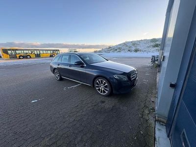 Blå Brugt 2017 Mercedes E220 Avantgarde Stationcar | 195.000 kr.