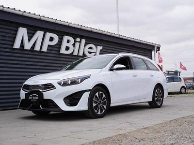 Hvid Brugt 2022 Kia Ceed Sportswagon Platinum Stationcar | 209.900 kr. (Lidt for dyr)