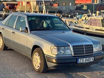 Brugt 1993 Mercedes E220 Sedan | 28.000 kr.