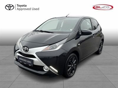 Sortmetal Brugt 2016 Toyota Aygo X-Black Hatchback | 69.900 kr. (Lidt for dyr)