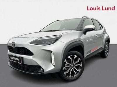 Shimmering silver Brugt 2024 Toyota Yaris Cross Comfort SUV | 306.900 kr.