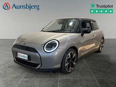 Sølv metal Ny 2025 Mini Cooper Classic Hatchback | 224.500 kr. (God pris)