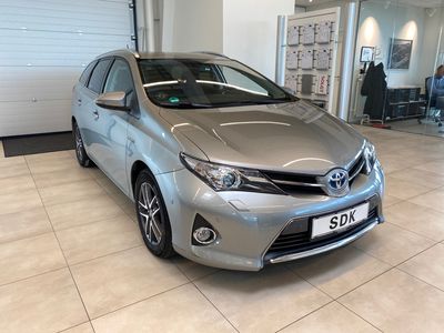 brugt Toyota Auris Touring Sports 1,8 VVT-I Hybrid H2 Premium Comfort E-CVT 136HK Stc Aut.