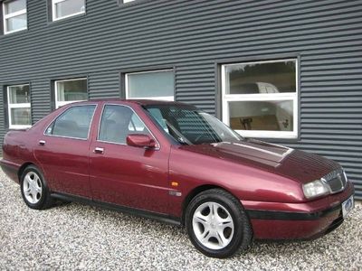 Brugt Lancia Delta 124 HK (91 kW) 1996 Rød Hatchback