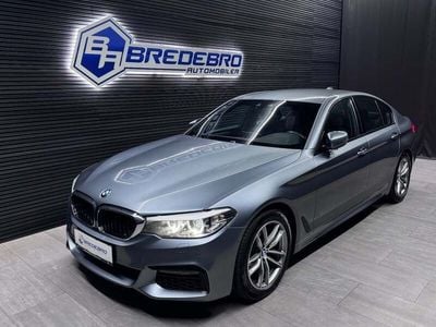 Lysblåmetal Brugt 2017 BMW 520 M Sport Sedan | 369.500 kr. (Dyr)