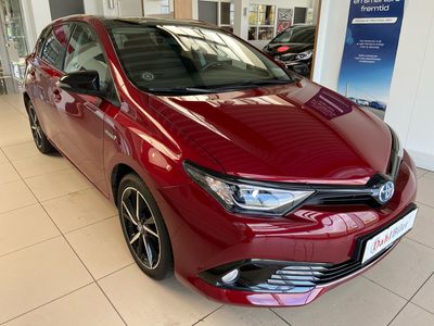 brugt Toyota Auris Hybrid 1,8 Hybrid Selected Bi-tone 136HK 5d Aut. A++