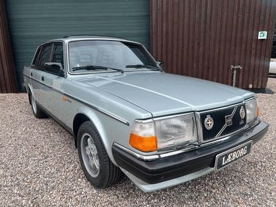 Hvid Brugt 1983 Volvo 240 | 179.800 kr.
